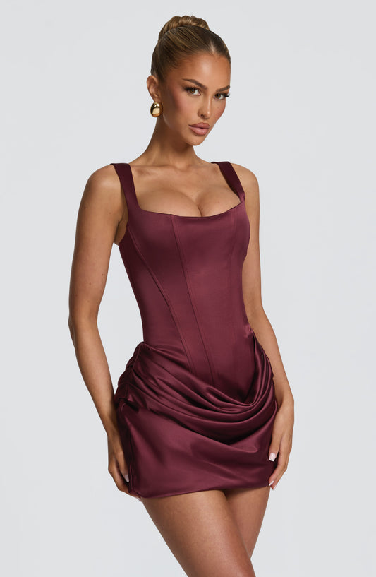 https://cdn.shopify.com/s/files/1/2060/7491/files/S31-APRIL26_IMOGENMINI_CHERRYLACQUER-26147-BabyBoo-0395.jpg?v=1776041478