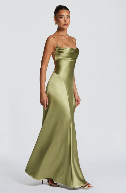 https://cdn.shopify.com/s/files/1/2060/7491/files/adelina-maxi-dress-light-olive-dress-babyboo-fashion-1218118054.jpg?v=1771297655